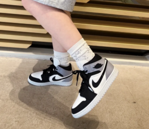 Giay Nike Air Jordan 1 Mid SE ‘Canvas’ DV0427-100