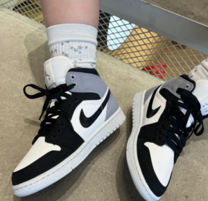 Giay Nike Air Jordan 1 Mid SE ‘Canvas’ DV0427-100