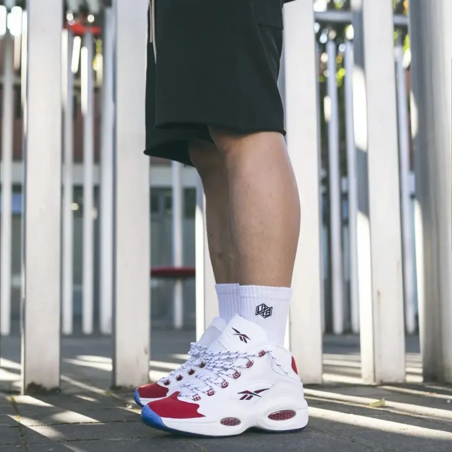 Giay Reebok Question Mid OG 'Red Toe' FY1018