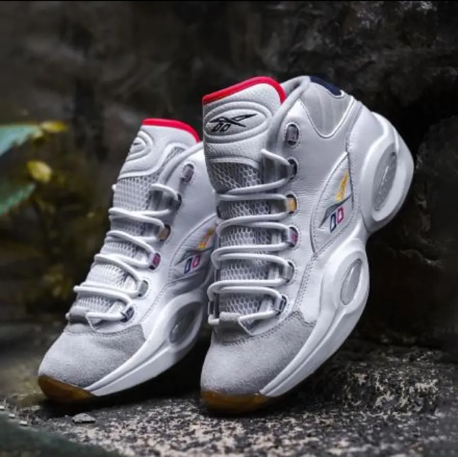 Alternative view of Giày Reebok Question Mid GY2641