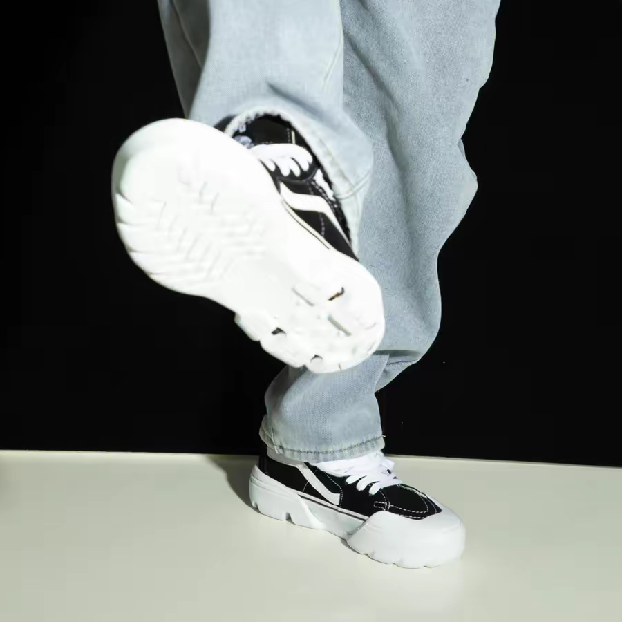 Giay Vans Sk8-Hi Tapered Modular x Sandy Liang 'Black' VN0A7Q5TB7C