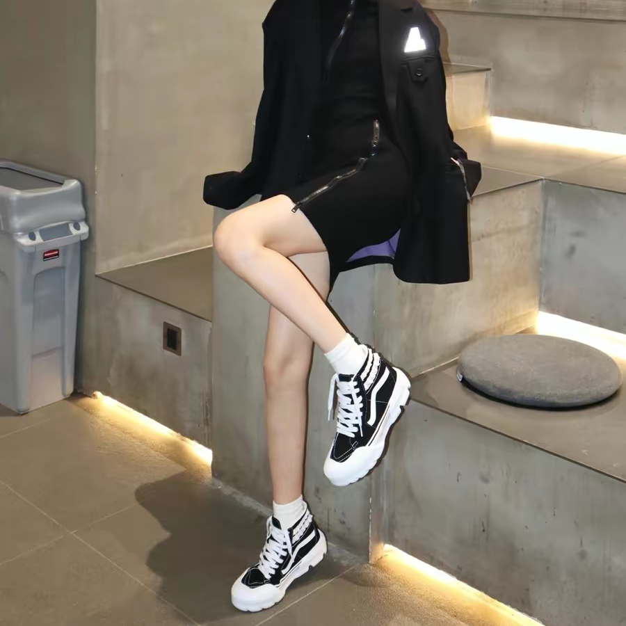 Giay Vans Sk8-Hi Tapered Modular x Sandy Liang 'Black' VN0A7Q5TB7C