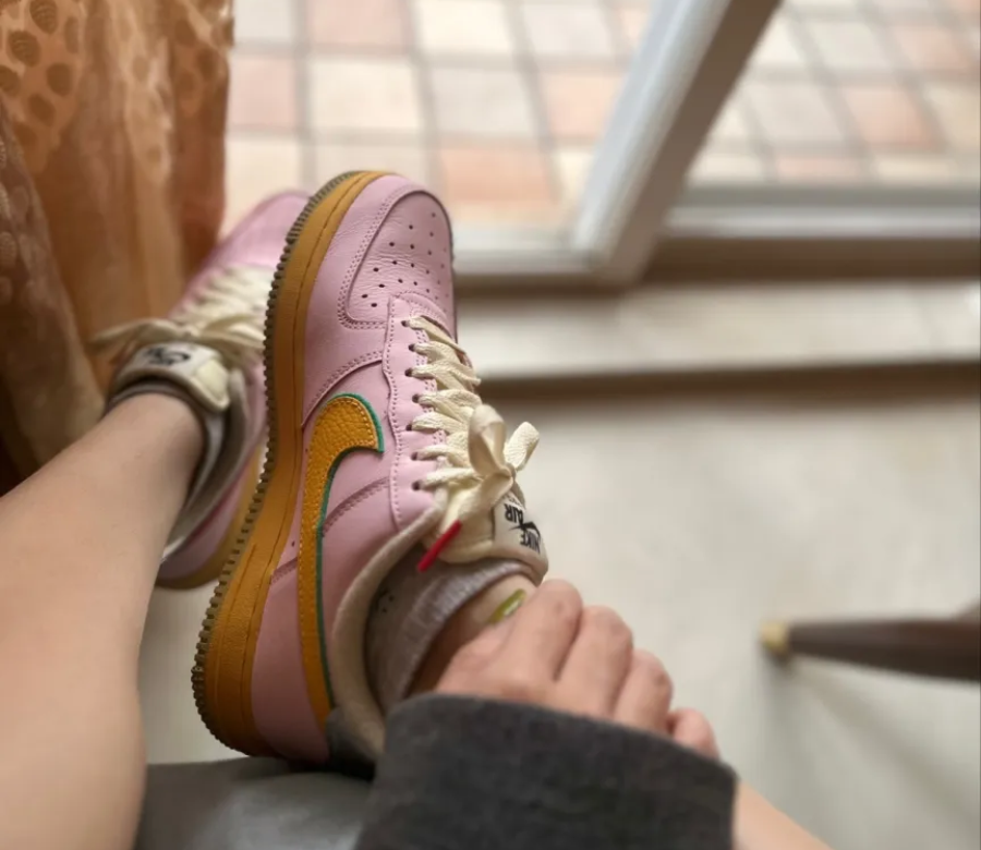 Giay Nike Air Force 1 Low 'Feel Free Let's Talk' DX2667-600