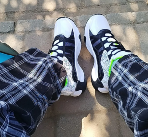 Alternative view of Giày Nike Air Jordan 11 CMFT Low SE GS 'White Volt' DM3397-100
