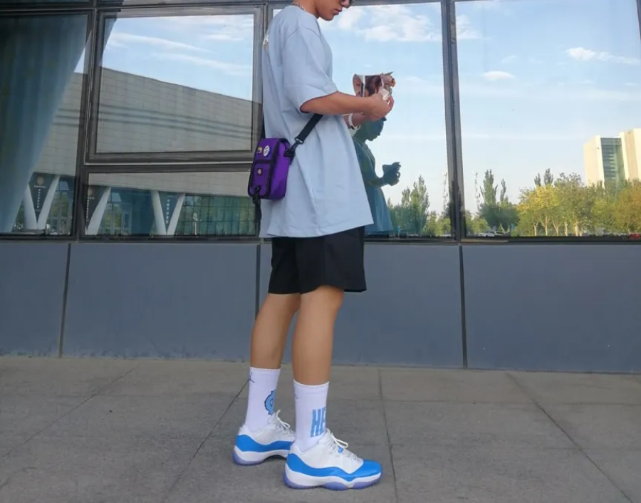 Giày Nike Air Jordan 11 Retro Low 'University Blue' 528896-106 - Ảnh 10