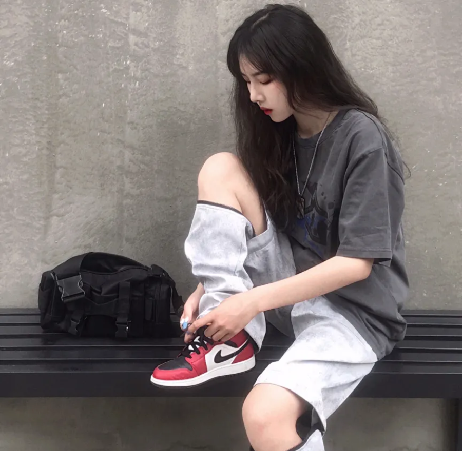 Giày Nike Air Jordan 1 Mid 'Chicago Black Toe' 554724-069 - Ảnh 6