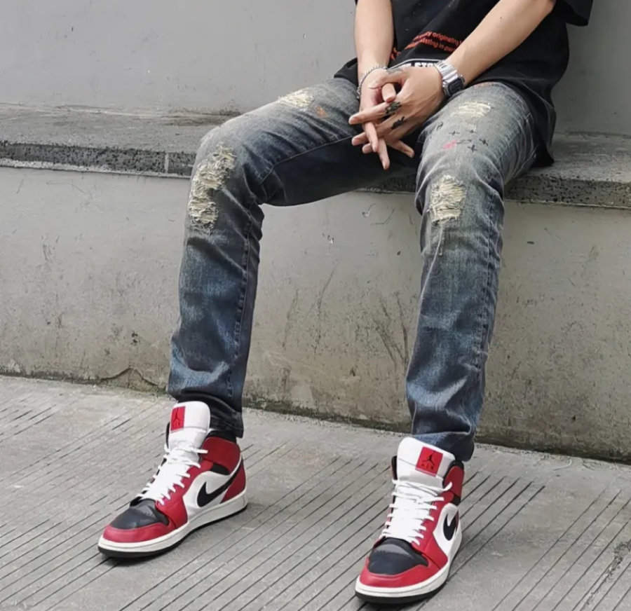 Giày Nike Air Jordan 1 Mid 'Chicago Black Toe' 554724-069 - Ảnh 10