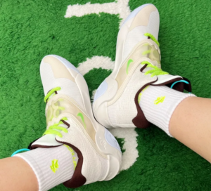 Giay Nike KD Trey 5 X 'Wolf Grey Volt Crimson' DJ7554-014