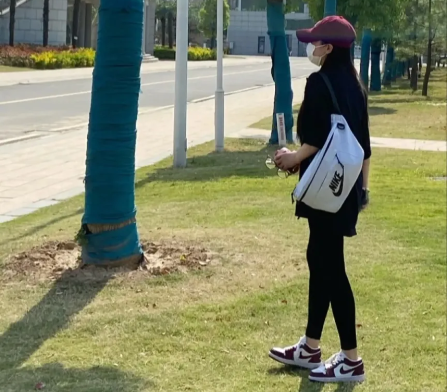 Giày Nike Air Jordan 1 Low Gets A Familiar 'Team Red' DC0774-116 - Ảnh 8