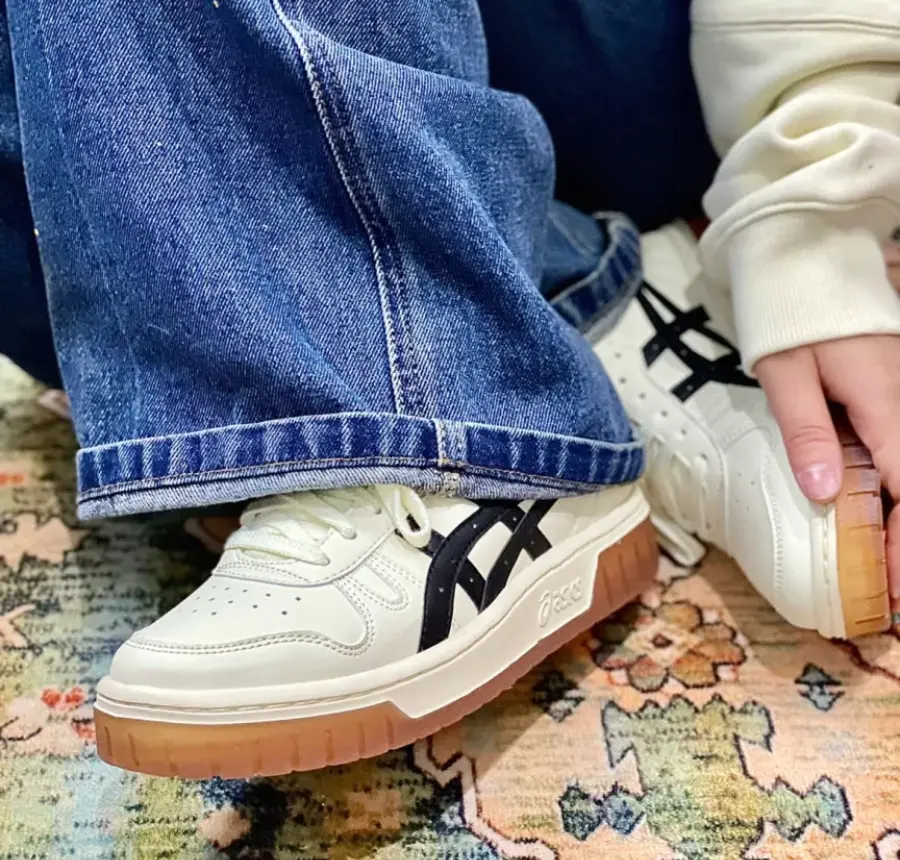 Giay Asics Court MZ 'Cream Black Gum' 1203A127-750