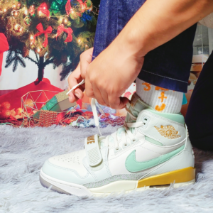 Giay Nike Air Jordan Legacy 312 'Sail Pistachio Frost' DR8486-131