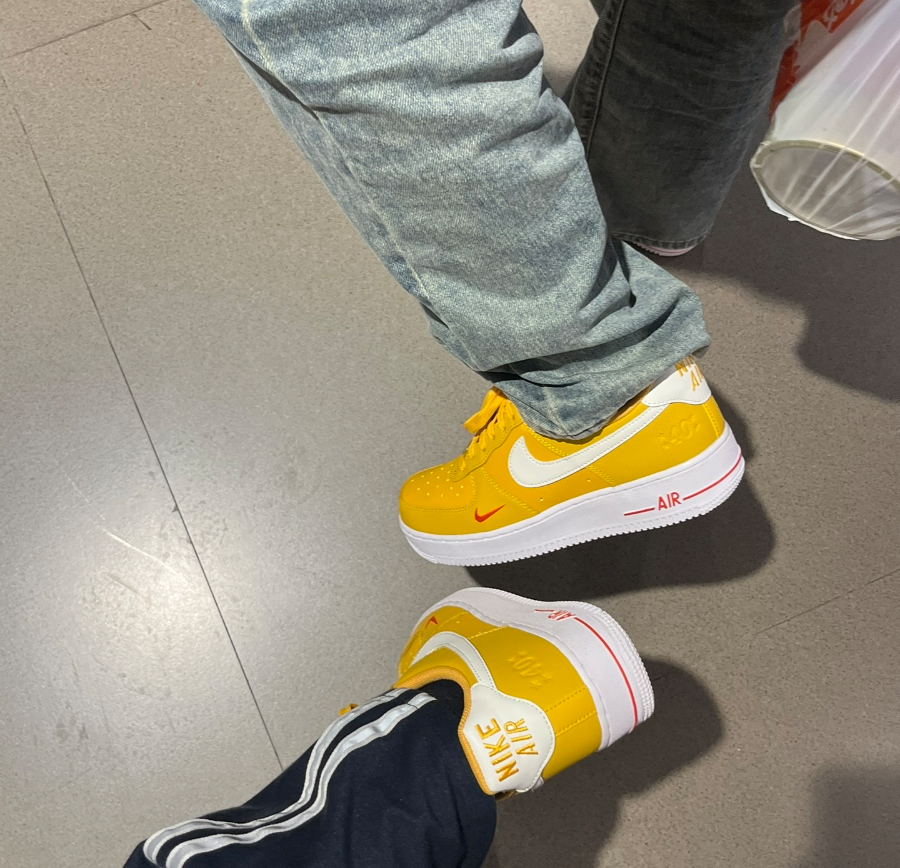 Giay Nike Air Force 1 '07 SE 'Yellow Ochre' DQ7582-700