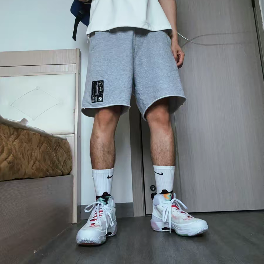 Giay Nike Air Jordan 37 'Hare' DD6958-160