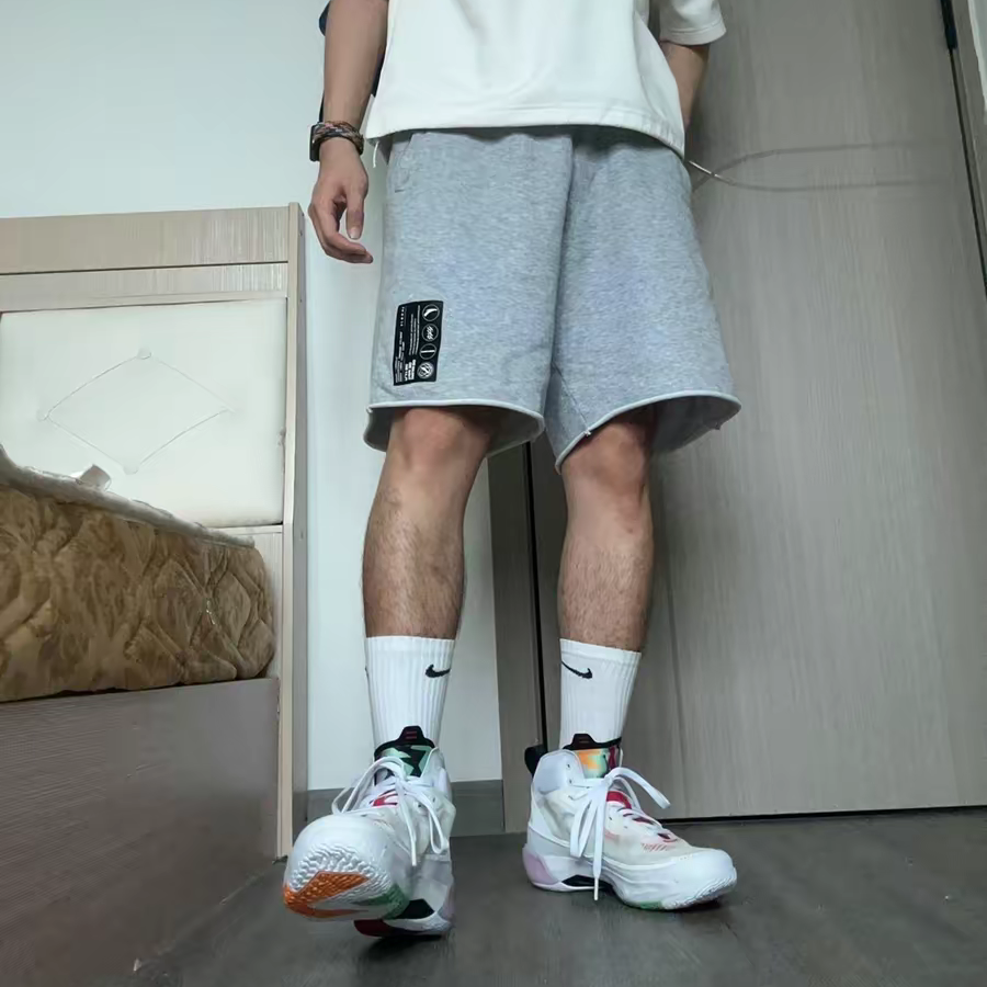 Giay Nike Air Jordan 37 'Hare' DD6958-160