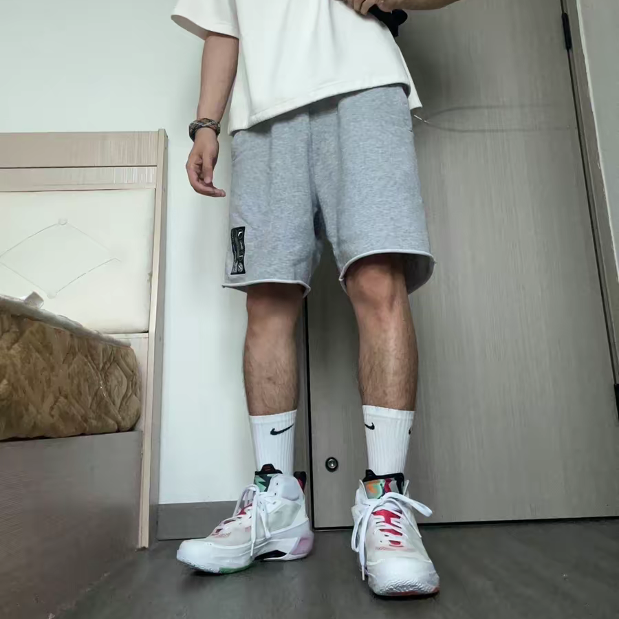 Giay Nike Air Jordan 37 'Hare' DD6958-160