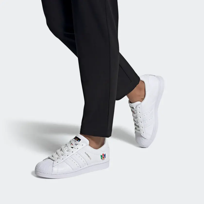 Alternative view of Giày Adidas Wmns Superstar 'White Real Magenta'  FW3694