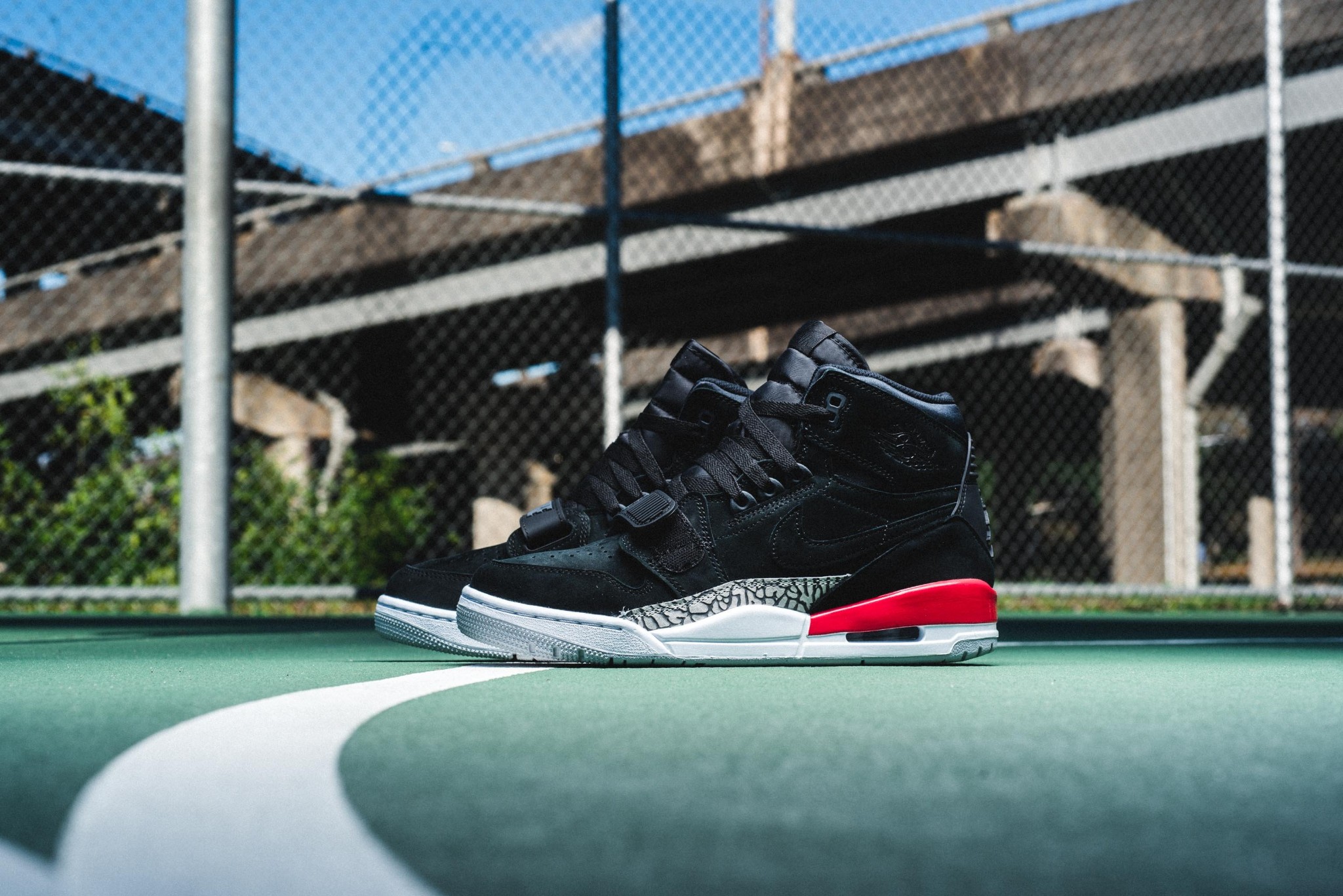 Giày Nike Jordan Legacy 312 'Black Suede' AV3922-060 - Ảnh 4