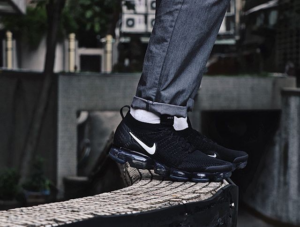 Alternative view of Giày Nike Air VaporMax Flyknit 2 'Black' 942842-001