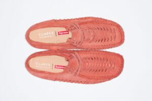 Giay Clarks x Supreme Woven Wallabee 'Pink' 261-60847