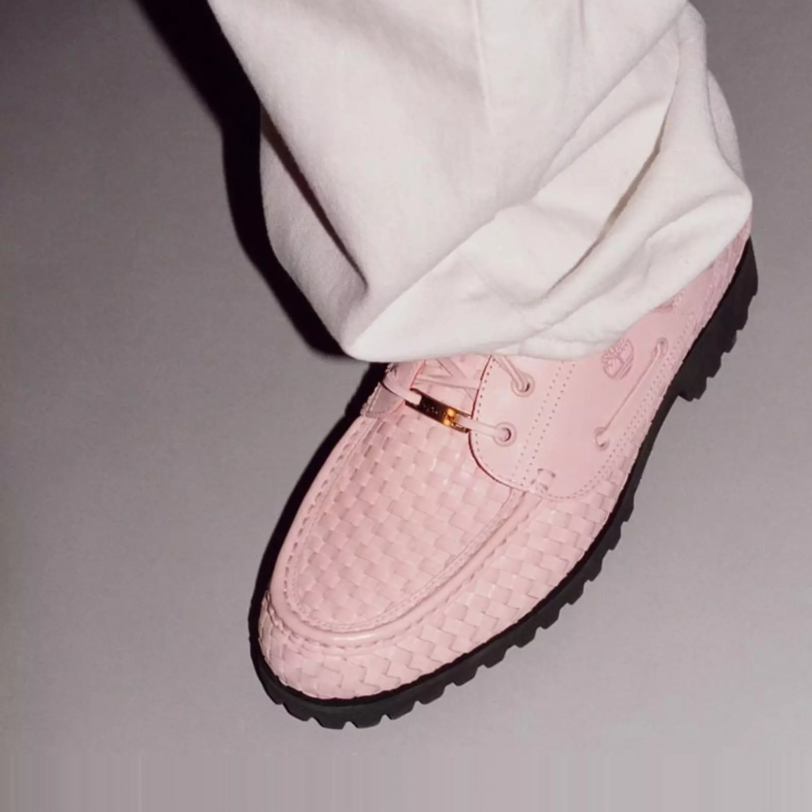 Giay Timberland Woven Leather 3-Eye Lug 'Supreme Pink'