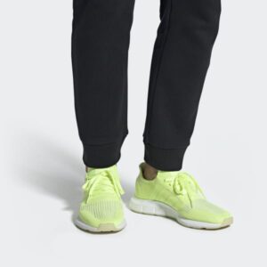 Alternative view of Giày Adidas Swift Run 'Hi-Res Yellow' DB2704
