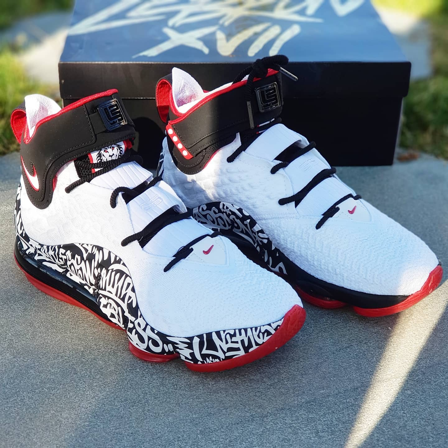 Giày Nike LeBron 17 'LeBron 4 Graffiti' CT6047-100 - Ảnh 5