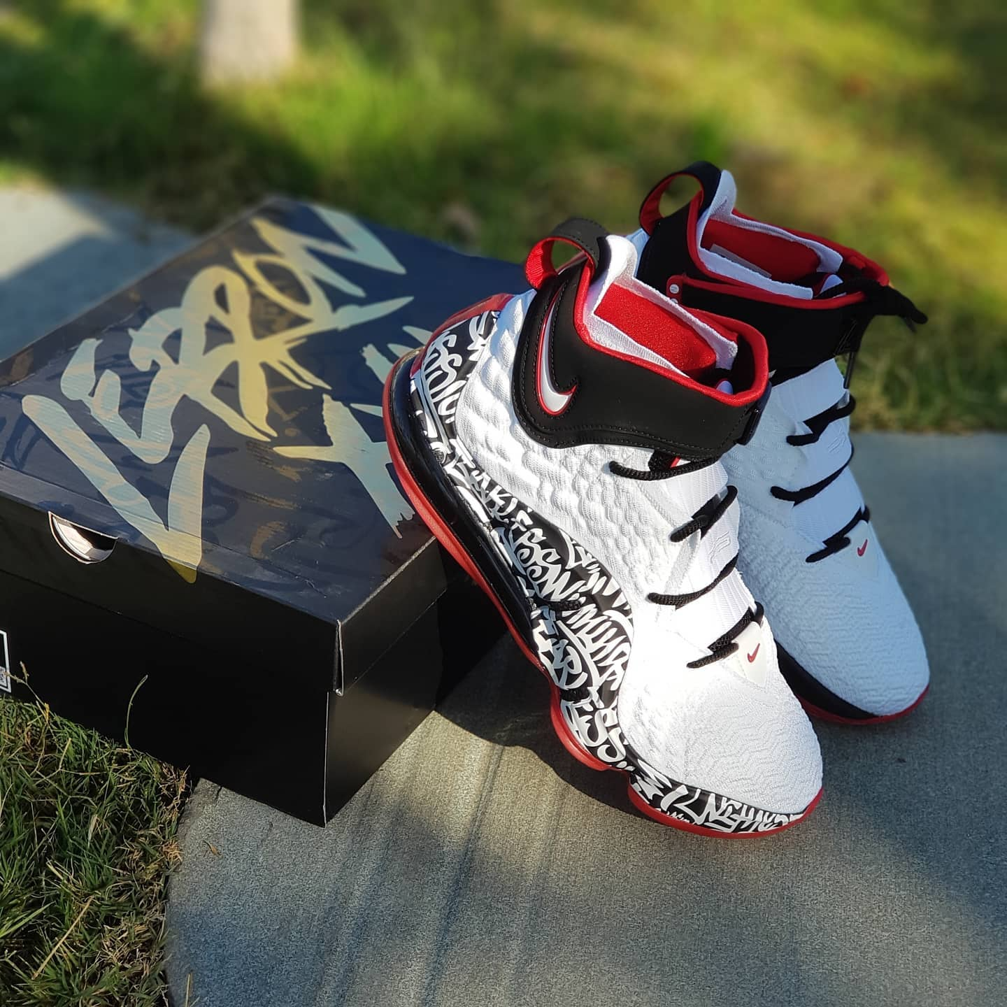 Giày Nike LeBron 17 'LeBron 4 Graffiti' CT6047-100 - Ảnh 4