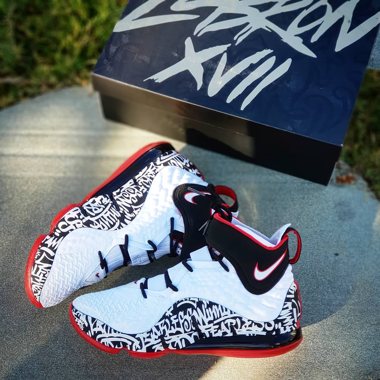 Giày Nike LeBron 17 'LeBron 4 Graffiti' CT6047-100 - Ảnh 6