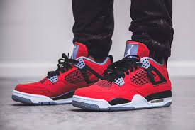 Alternative view of Giày Nike Air Jordan 4 Retro 'Toro Bravo' 308497-603