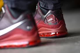 Giày Nike Air Max LeBron 7 Retro QS 'Christmas' 2019 CU5133-600 - Ảnh 3
