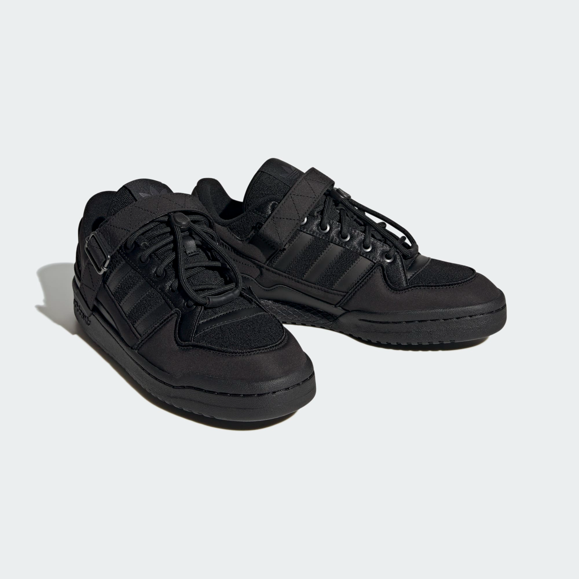 Giay Adidas Forum Low 'Black' IG7596