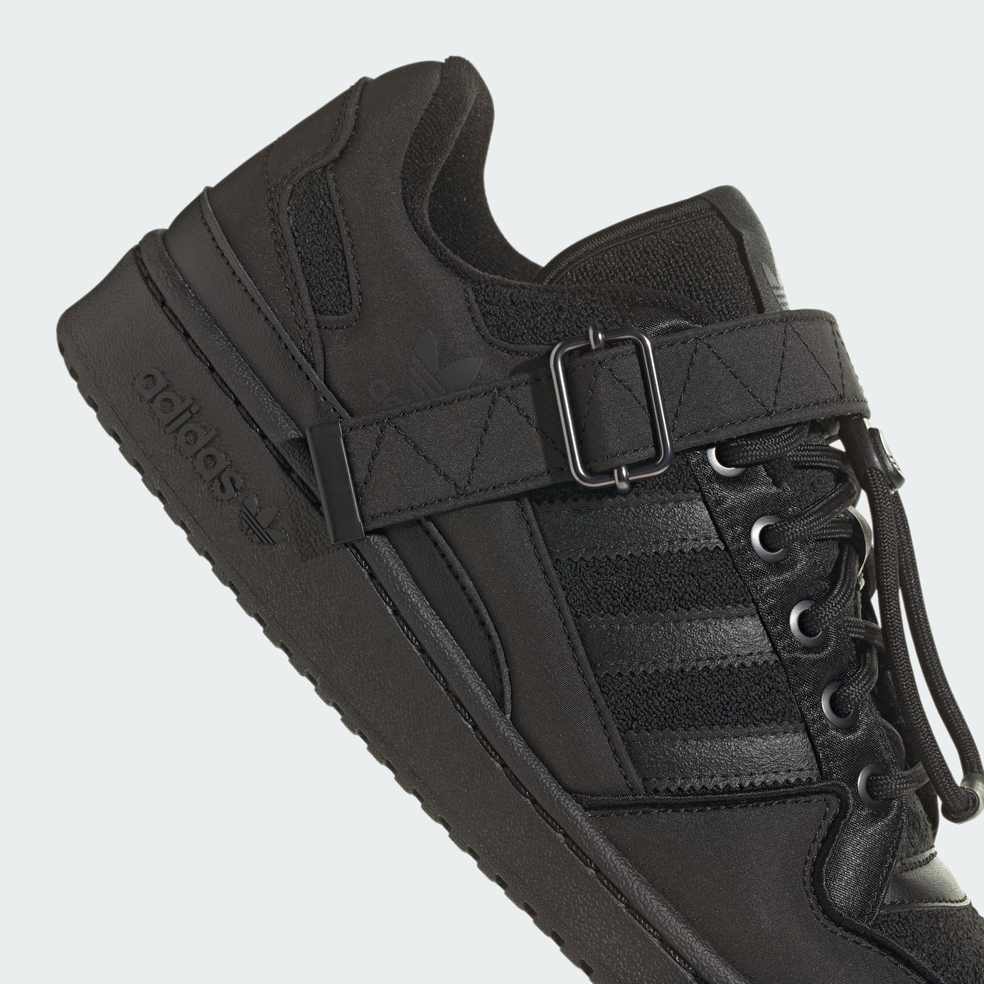 Giay Adidas Forum Low 'Black' IG7596