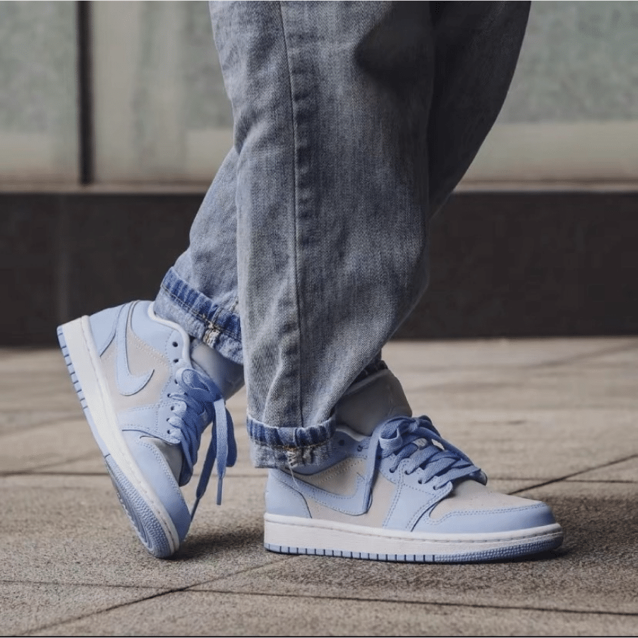Giày Nike Wmns Air Jordan 1 Low 'University Blue' DC0774-050 - Ảnh 2