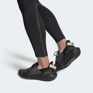 Giay Adidas UltraBoost 22 Cold.RDY 'Black Solar Yellow' GX8028