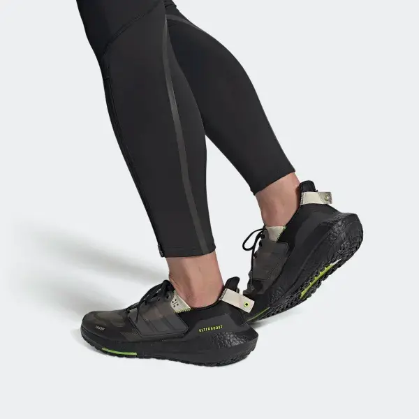 Giay Adidas UltraBoost 22 Cold.RDY 'Black Solar Yellow' GX8028
