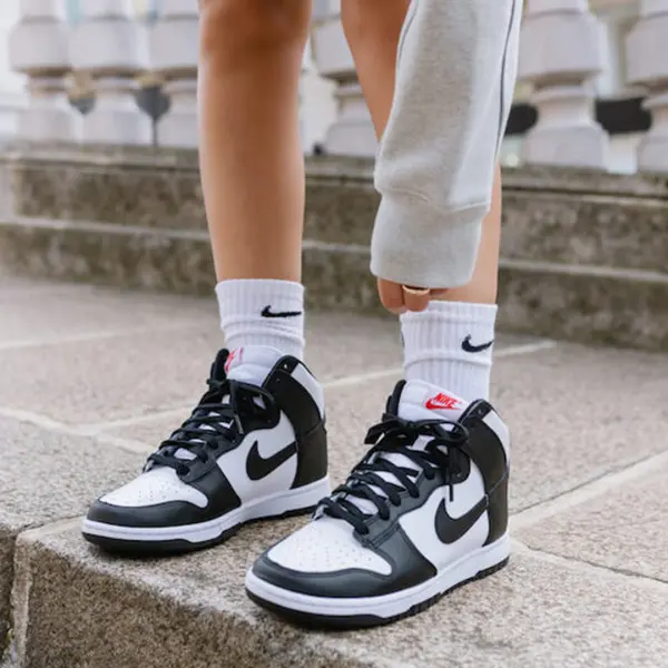 Alternative view of Giày Nike Dunk High Rebel 'Black White' DH3718-104