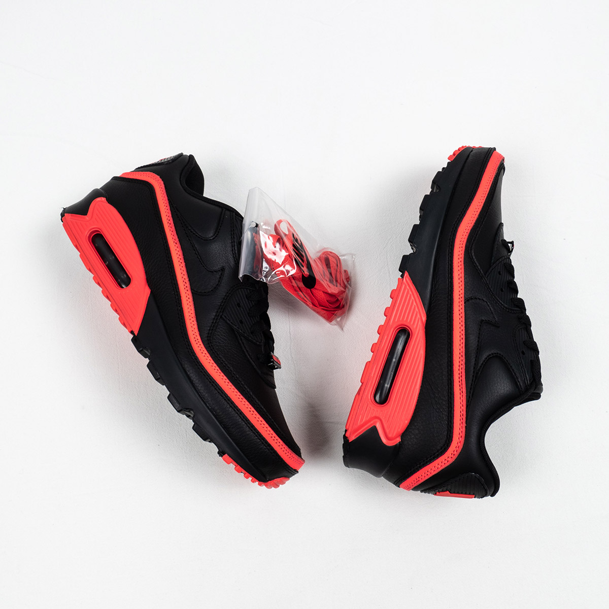 Giày Nike Undefeated x Air Max 90 'Black Solar Red' CJ7197-003 - Ảnh 3