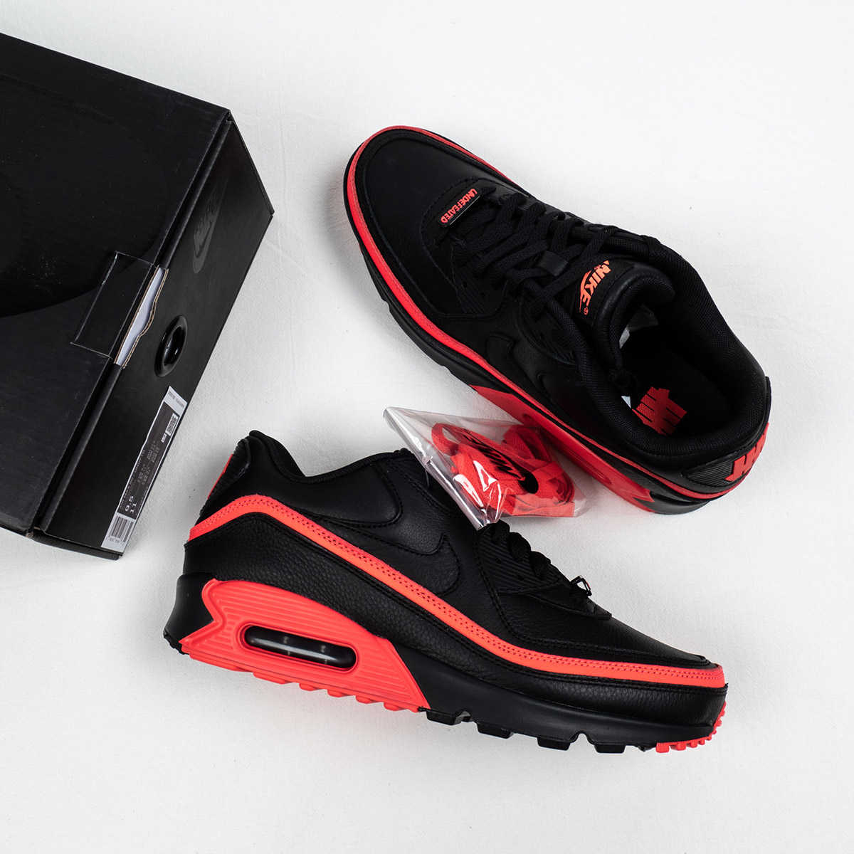 Giày Nike Undefeated x Air Max 90 'Black Solar Red' CJ7197-003 - Ảnh 4