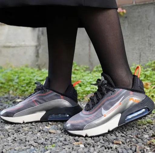 Alternative view of Giày Nike 3M x Air Max 2090 'Black Metallic Silver' CW8611-001