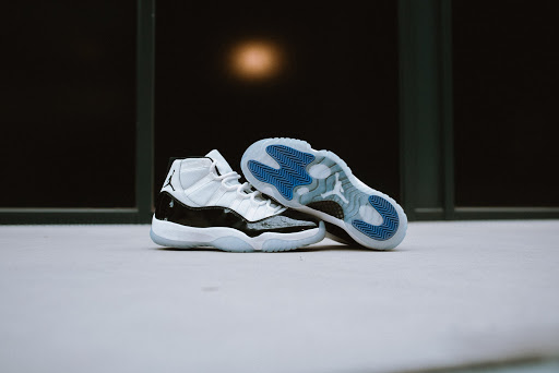 Giày Nike Air Jordan 11 Retro 'Concord' 2018 378037-100 - Ảnh 7