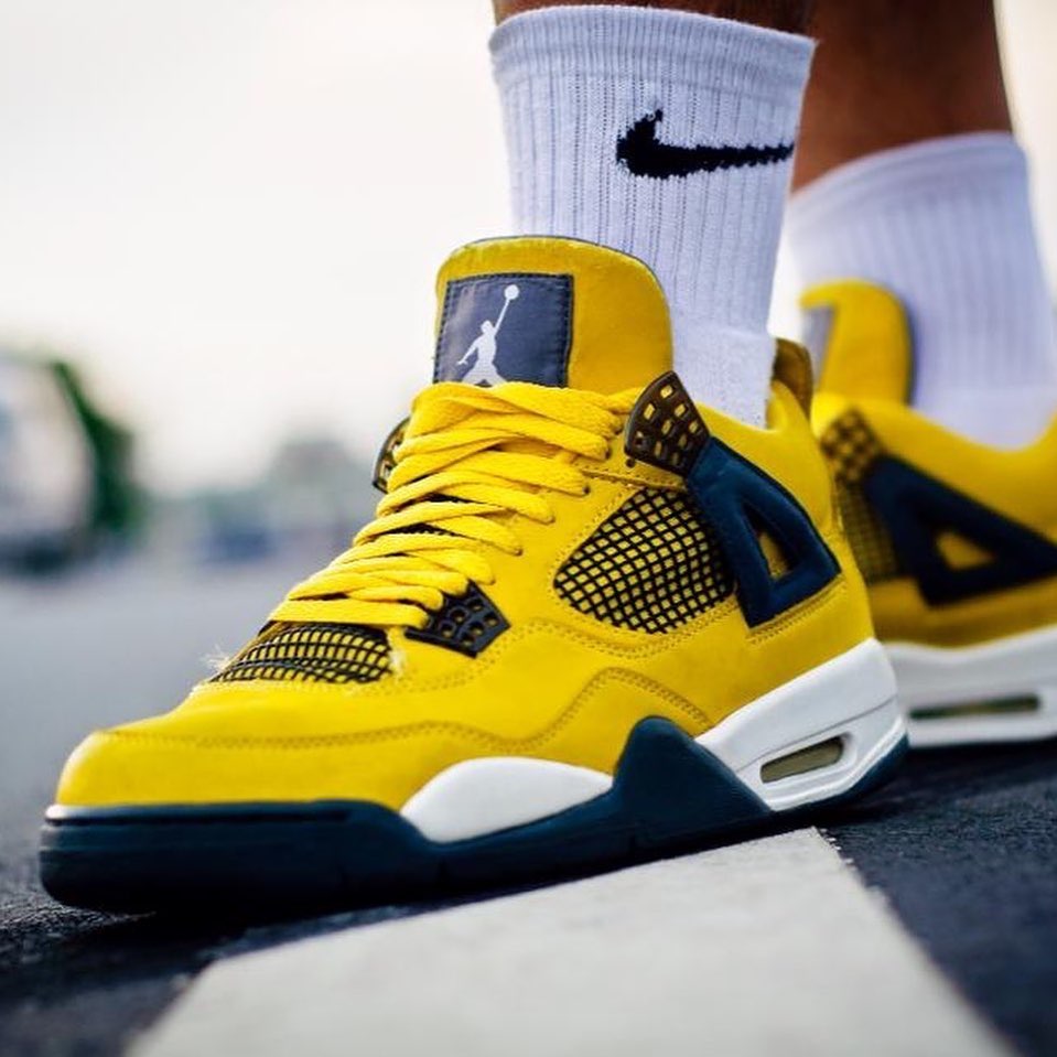Giày Nike Air Jordan 4 Retro 'Lightning' 2021 CT8527-700 - Ảnh 2