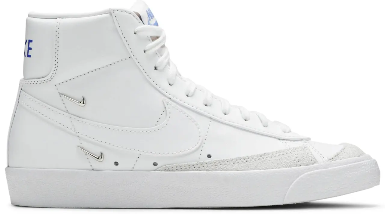 Giày Nike Wmns Blazer Mid '77 SE 'Sisterhood White Metallic Silver' CZ4627-100