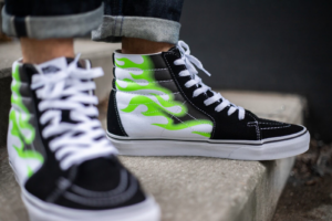 Alternative view of Giày Vans Sk8-Hi 'Flame Black White' VN0A4U3CXEY