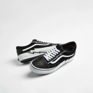 Giay Vans Vault Old Skool Bolt LX 'Mastermind World' VN0007PRBLK1