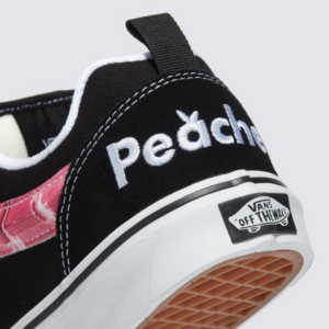Giay Vans x Peaches. Knu Skool New School 'Black Pink' VN0009QCB9P