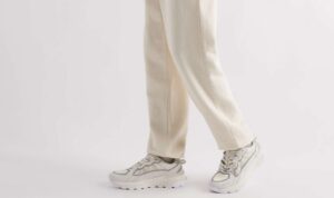 Giay Moncler Lite Runner Low Trainers 'Off White' H209A4M00070M2055034