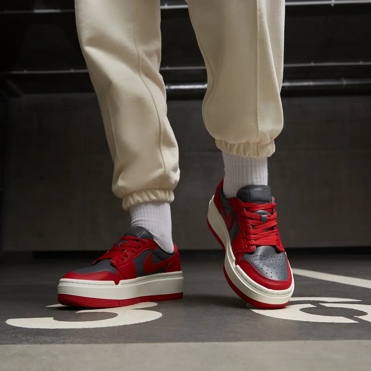 Giay Nike Air Jordan 1 Elevate Low SE 'Dark Grey Red' DH7004-006