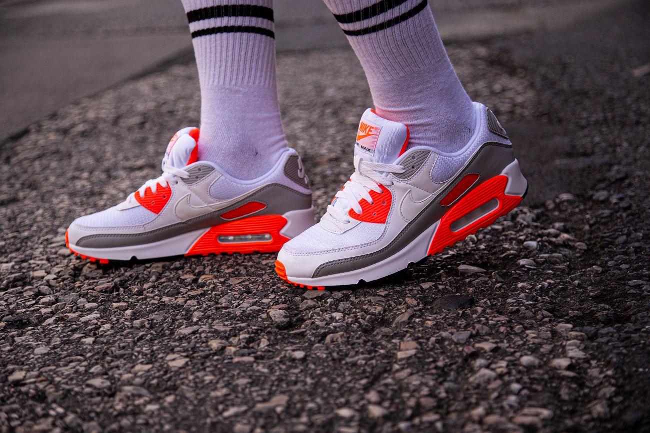 Giày Nike Air Max 90 'Hyper Orange' CT4352-103 - Ảnh 3