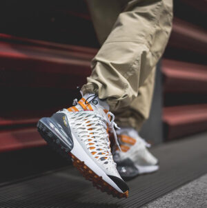 Alternative view of Giày Nike Air Max 270 SP SOE ISPA 'Ghost White' BQ1918-102