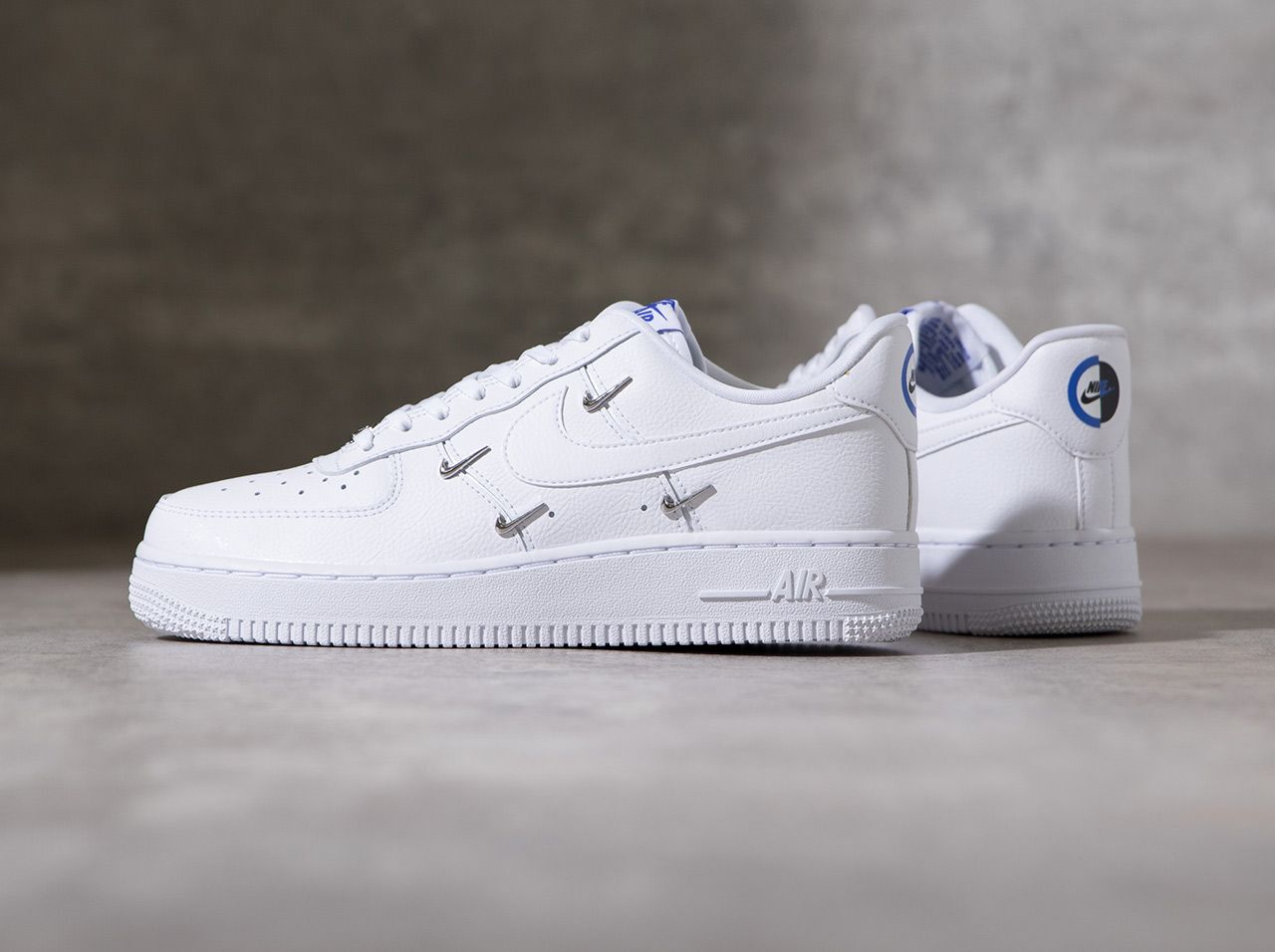 Giày Nike Air Force 1 Wmns '07 LX 'Sisterhood White Metallic Silver' CT1990-100 - Ảnh 4